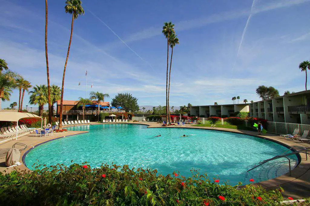 shadow mountain resort and club reviews,shadow mountain resort and club palm desert,shadow mountain resort and club in palm desert