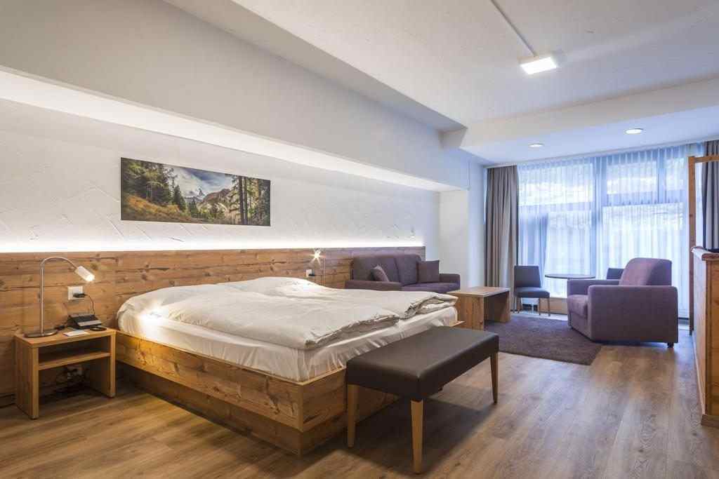 Zermatt Budget Rooms hotel Zermatt Switzerland, Zermatt Budget Rooms booking