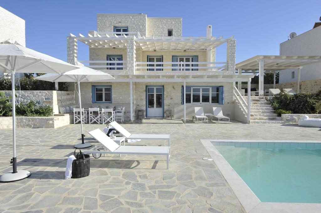 the ambassador seaside villas near santa maria beach and naoussa,ambassador seaside villas paros reviews,ambassador sea side villas paros