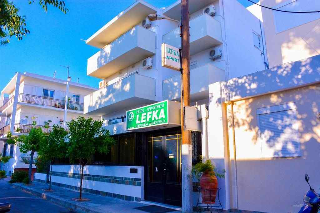 Lefka Hotel & Apartments﻿ location, Lefka Hotel & Apartments﻿ to beach