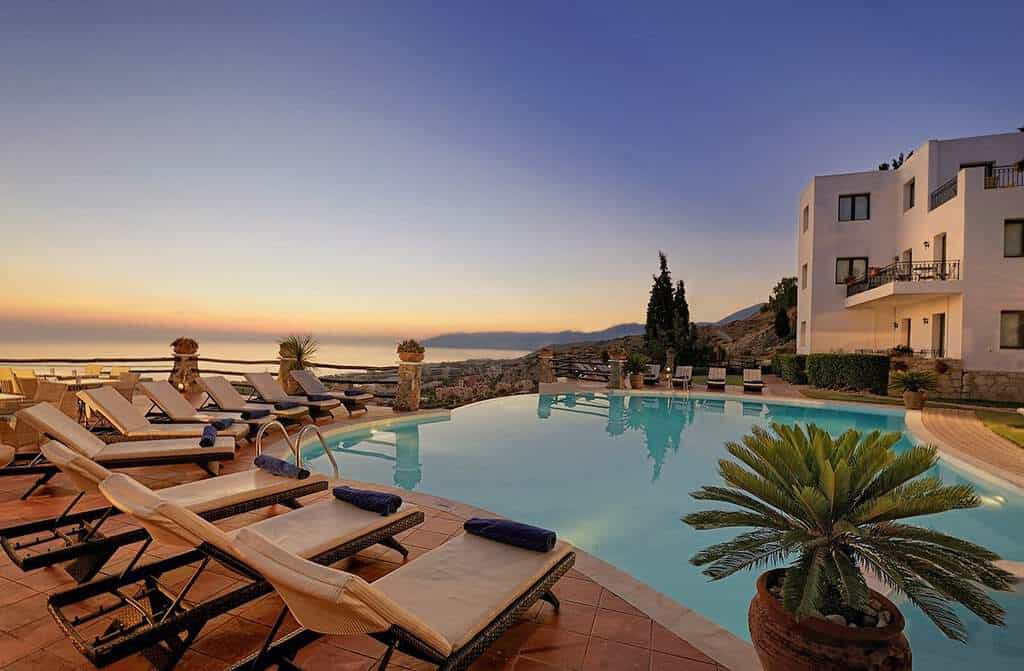 greece hotel booking