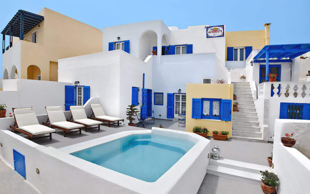 archontiko santorini suite,archontiko hotel santorini,archontiko apartments fira santorini