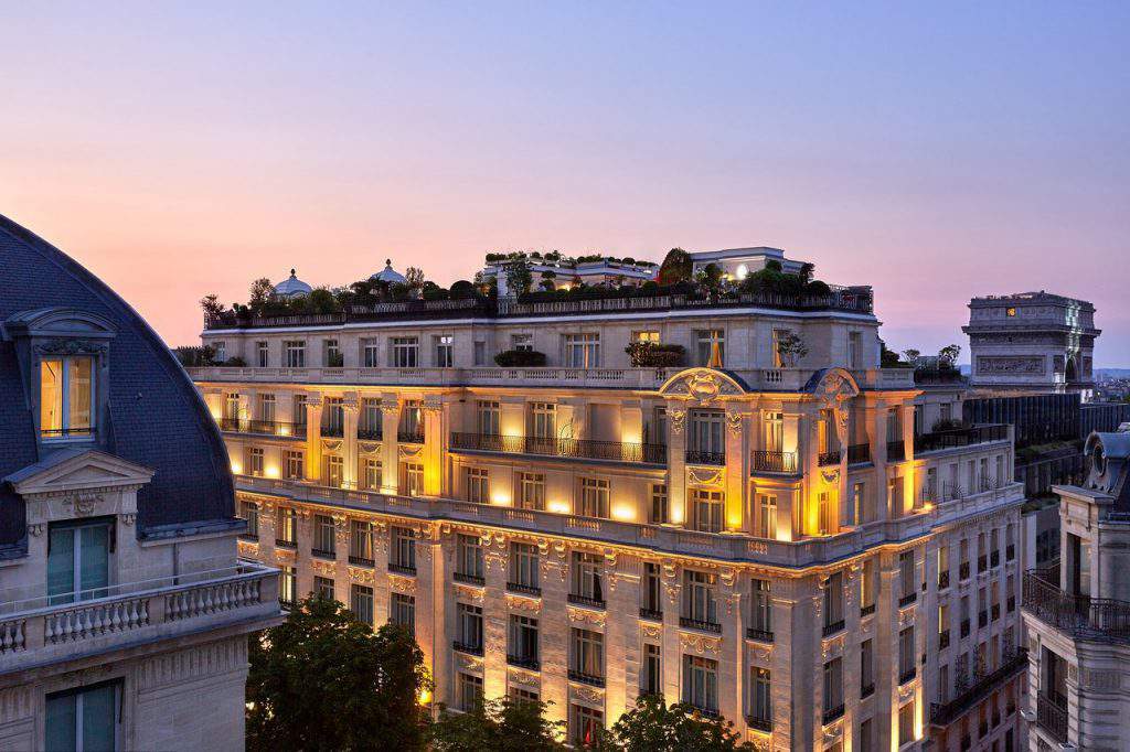 hotel raphael paris reviews,hotel raphael chicago restaurant,hotel raphael rome address