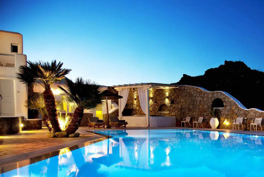 hotels in mykonos on the beach,hotels in mykonos booking.com,hotels in central mykonos town
