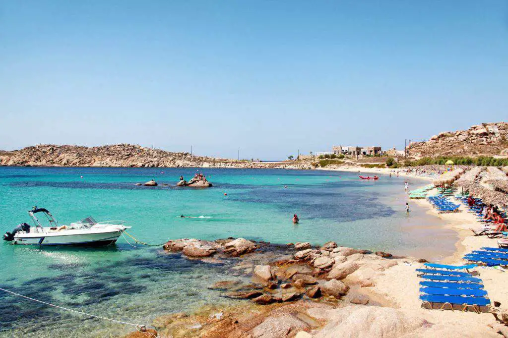 "paraga beach hostel, paraga beach hostel mykonos reviews, paraga beach hostel booking.com"