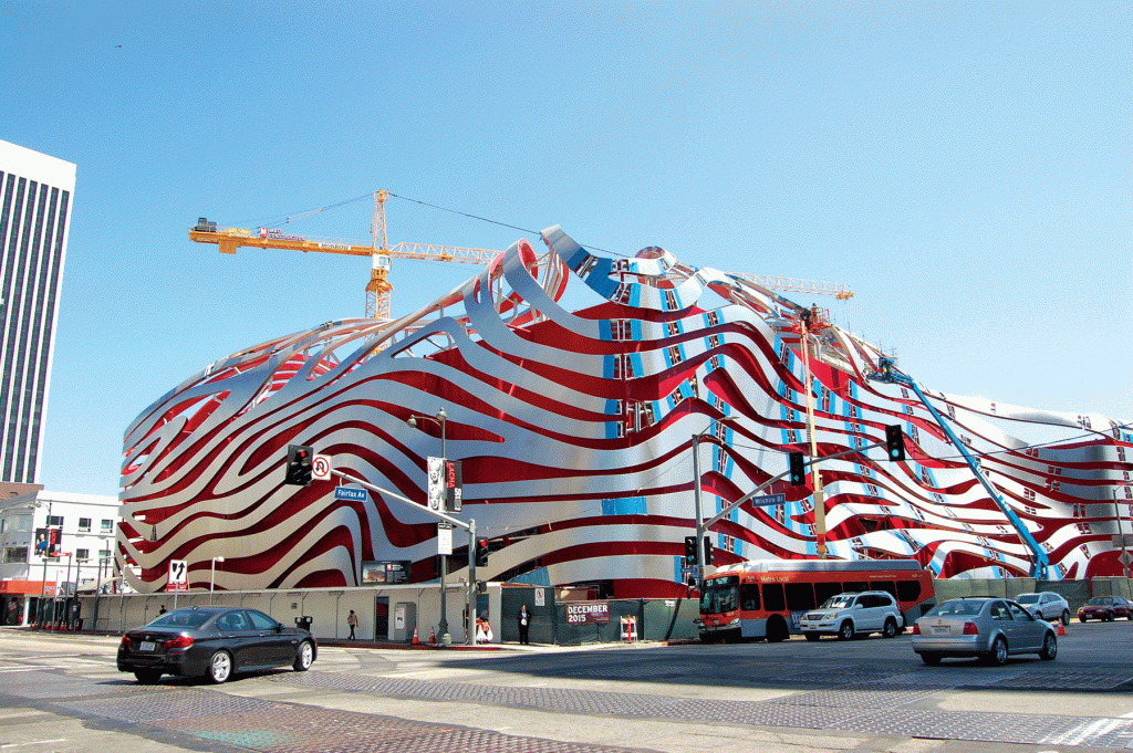 petersen automotive museum architecture, petersen automotive museum exhibits