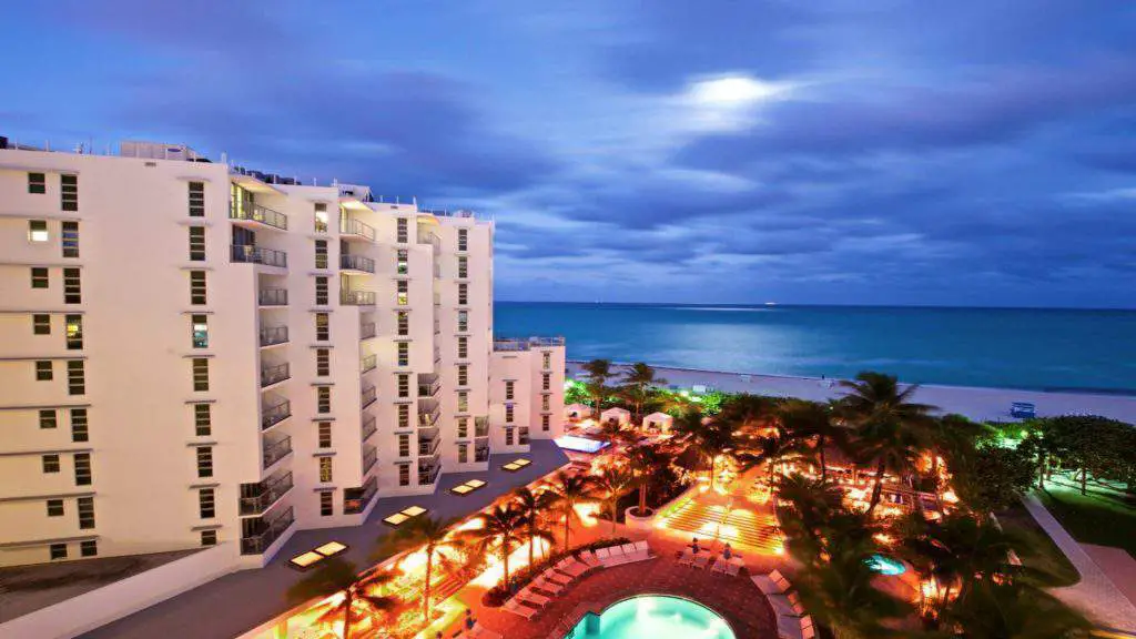 cadillac hotel and beach club reviews,cadillac hotel and beach club restaurants,cadillac hotel and beach club tripadvisor