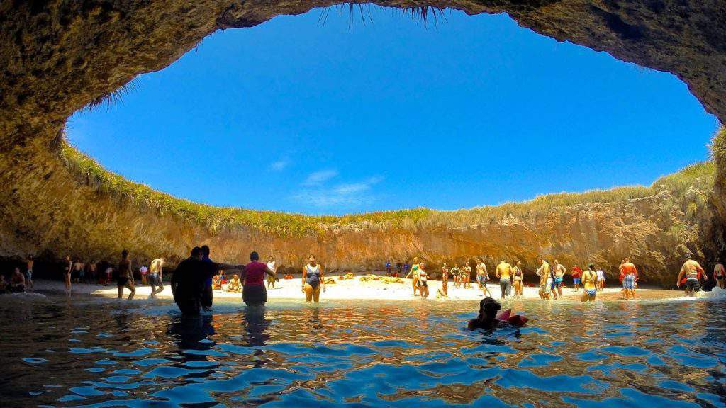 BEST TIME TO VISIT puerto vallarta mexico