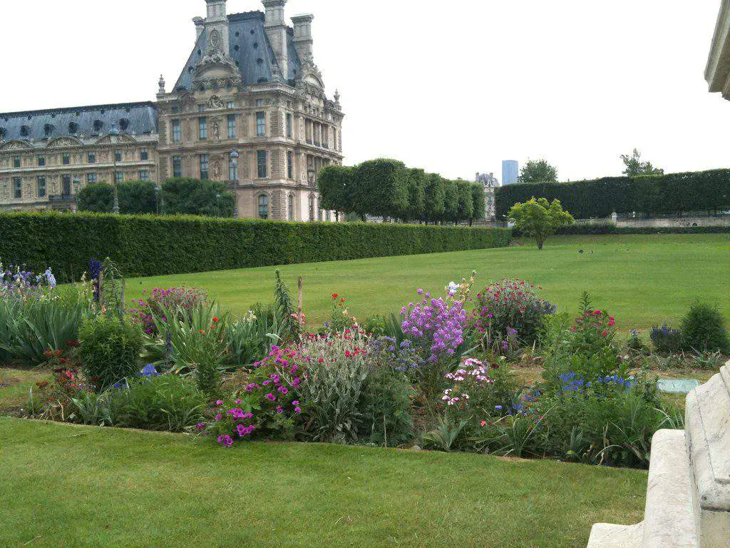 jardin des tuileries statues, jardin des tuileries attractions